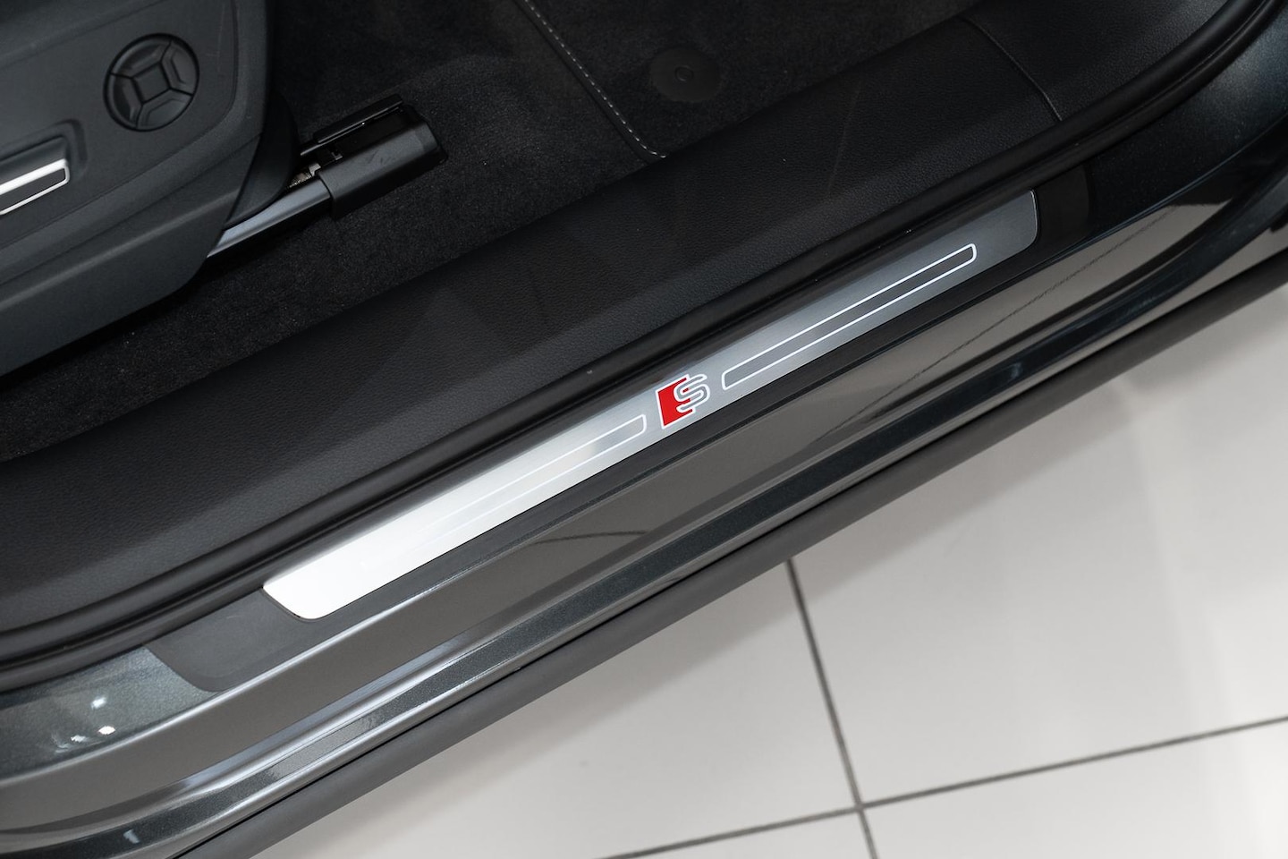 Image about Audi Q8 e-tron Launch Edition 55 e-tron quattro