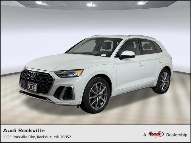 2022 Audi Q5 55 e Premium Plus's photo