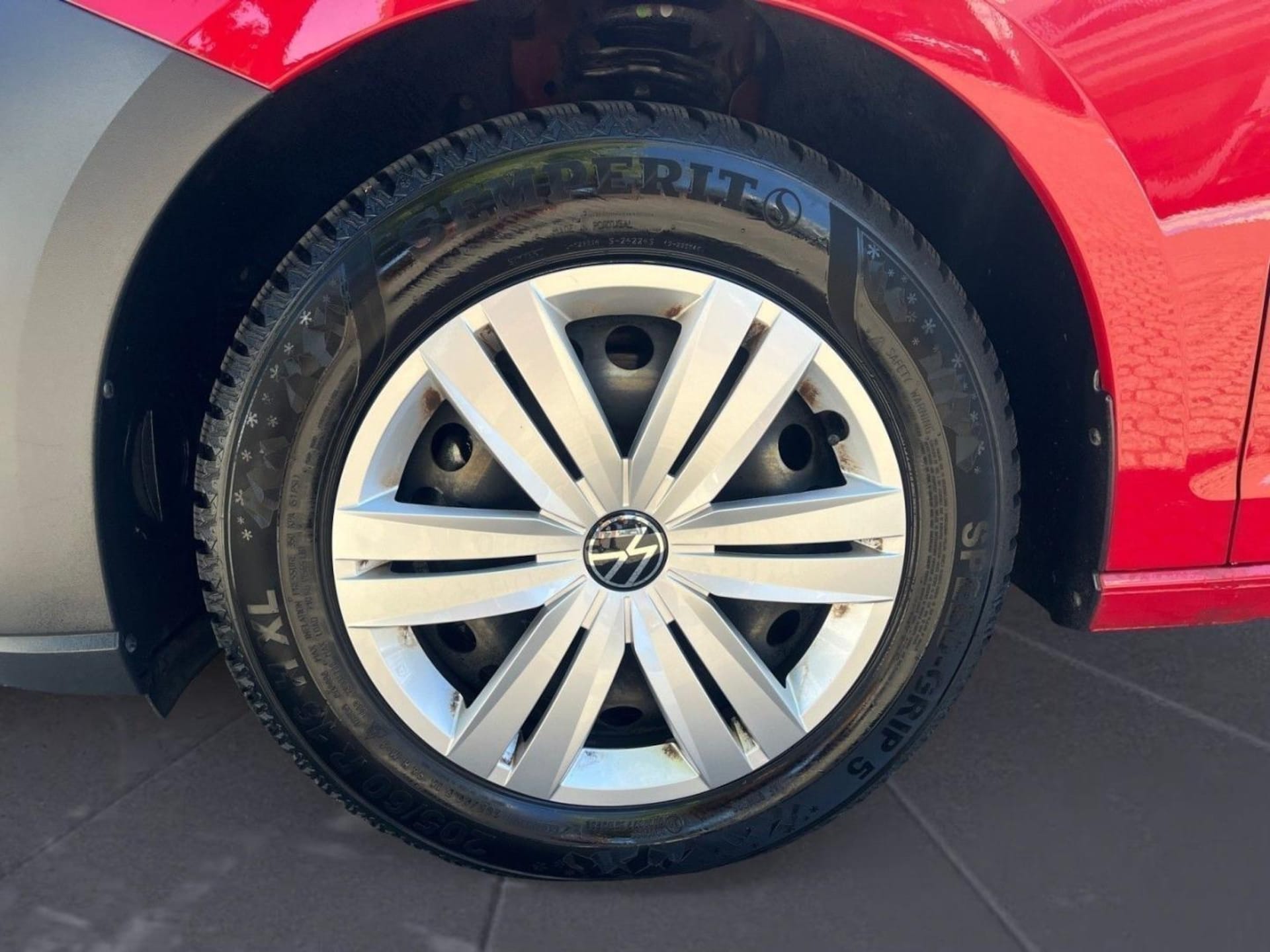 Volkswagen Caddy Basis-Modell