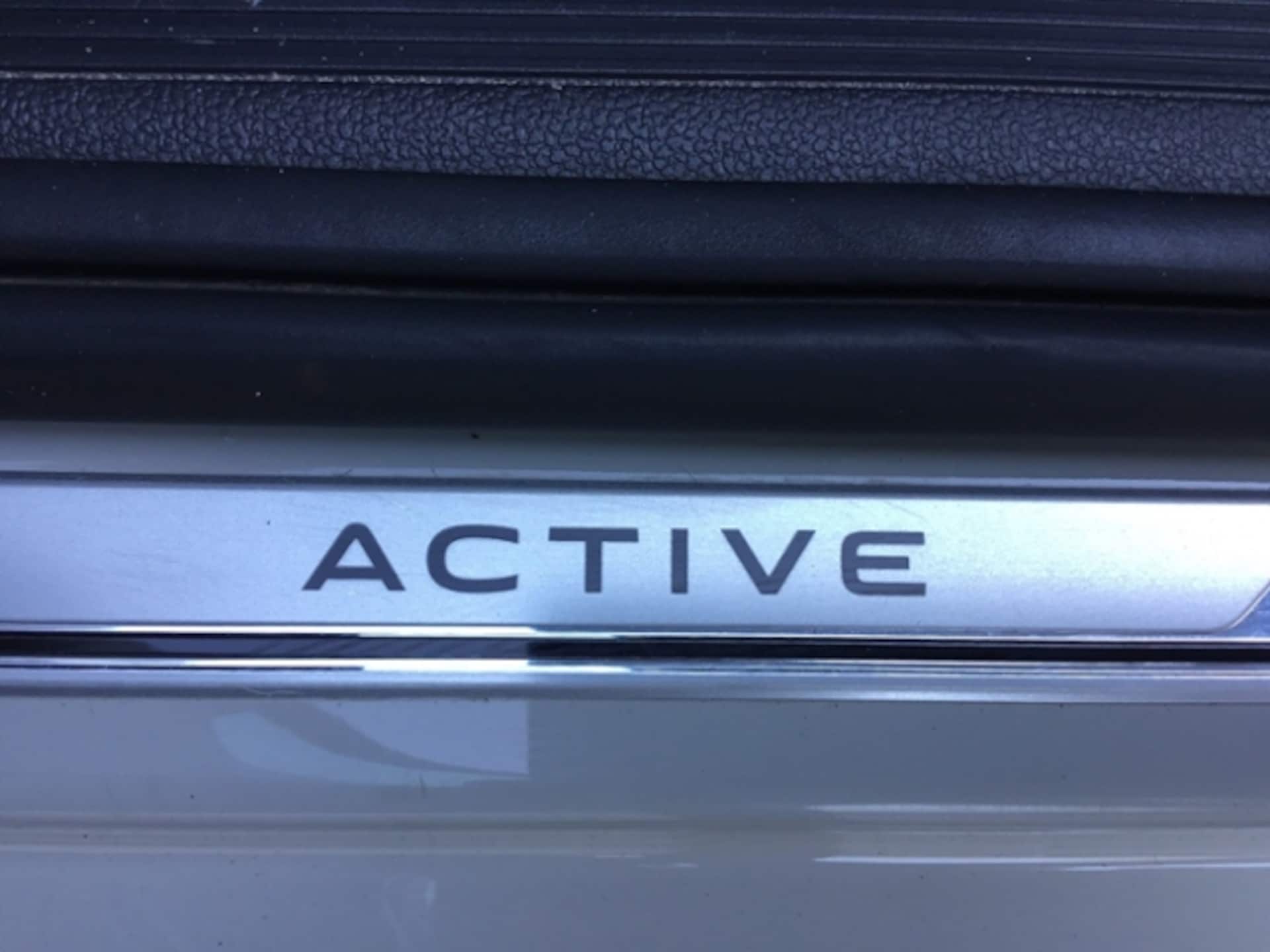 Volkswagen Polo Active
