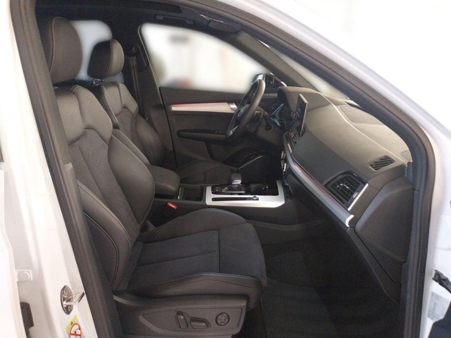 Bild über Audi SQ5 Sportback TDI 251 kW tiptronic - für weitere Informationen kontaktieren Sie den Audi Partner