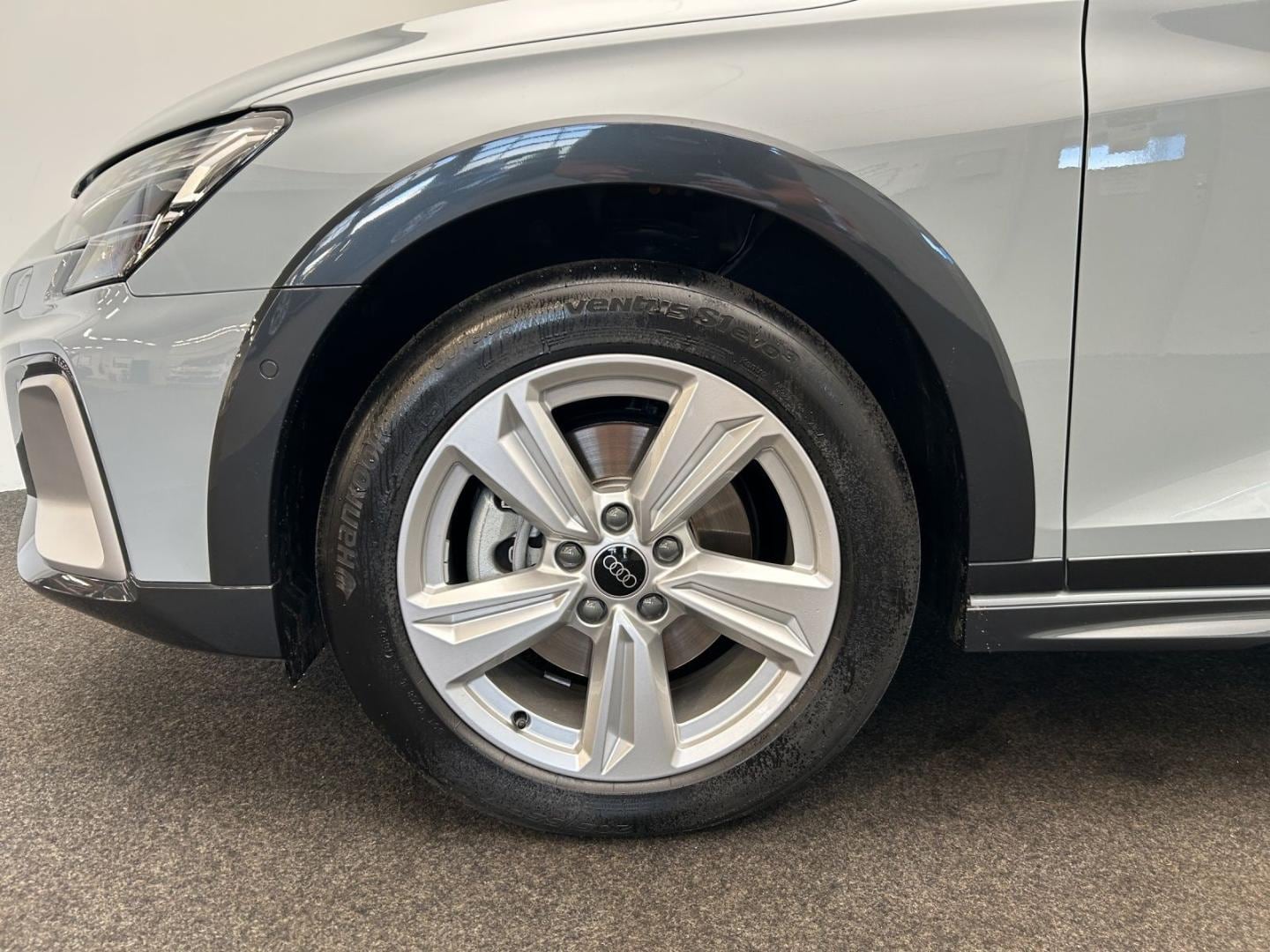 Bild über Audi A3 allstreet 35 TDI S tronic - für weitere Informationen kontaktieren Sie den Audi Partner