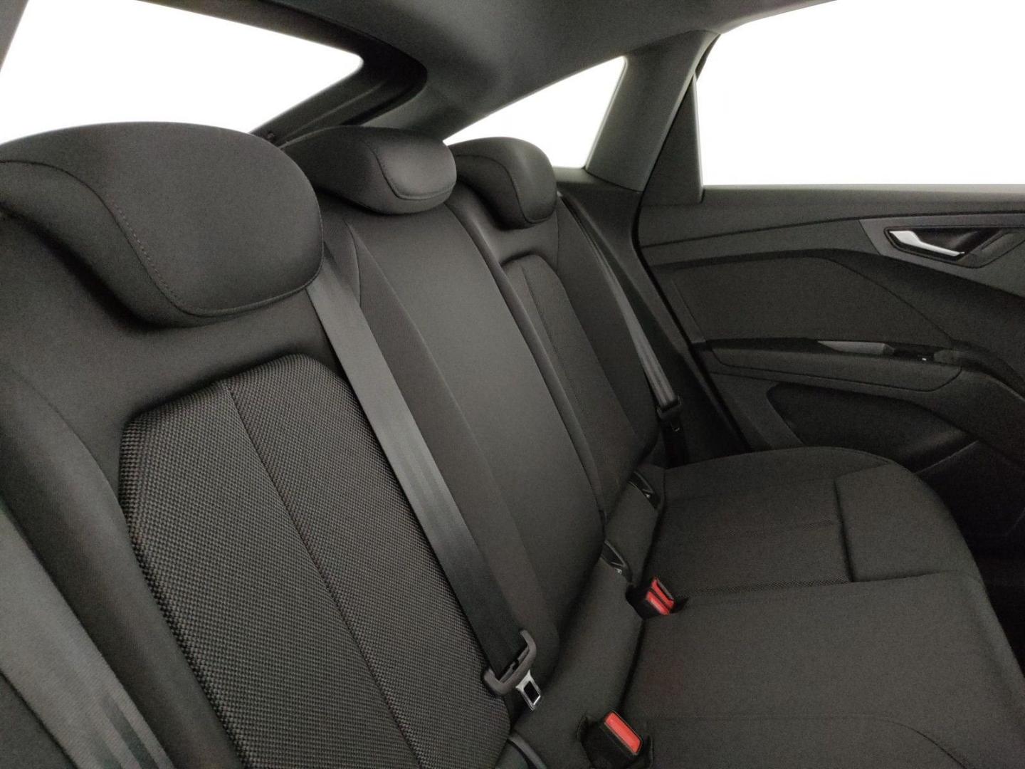 Immagine di Audi Q4 Sportback e-tron Business Advanced 40 e-tron 150,00 kW - Vista: for more details contact your dealer