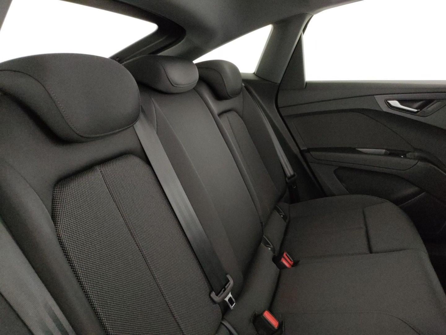 Immagine di Audi Q4 Sportback e-tron Business Advanced 40 e-tron 150,00 kW - Vista: for more details contact your dealer