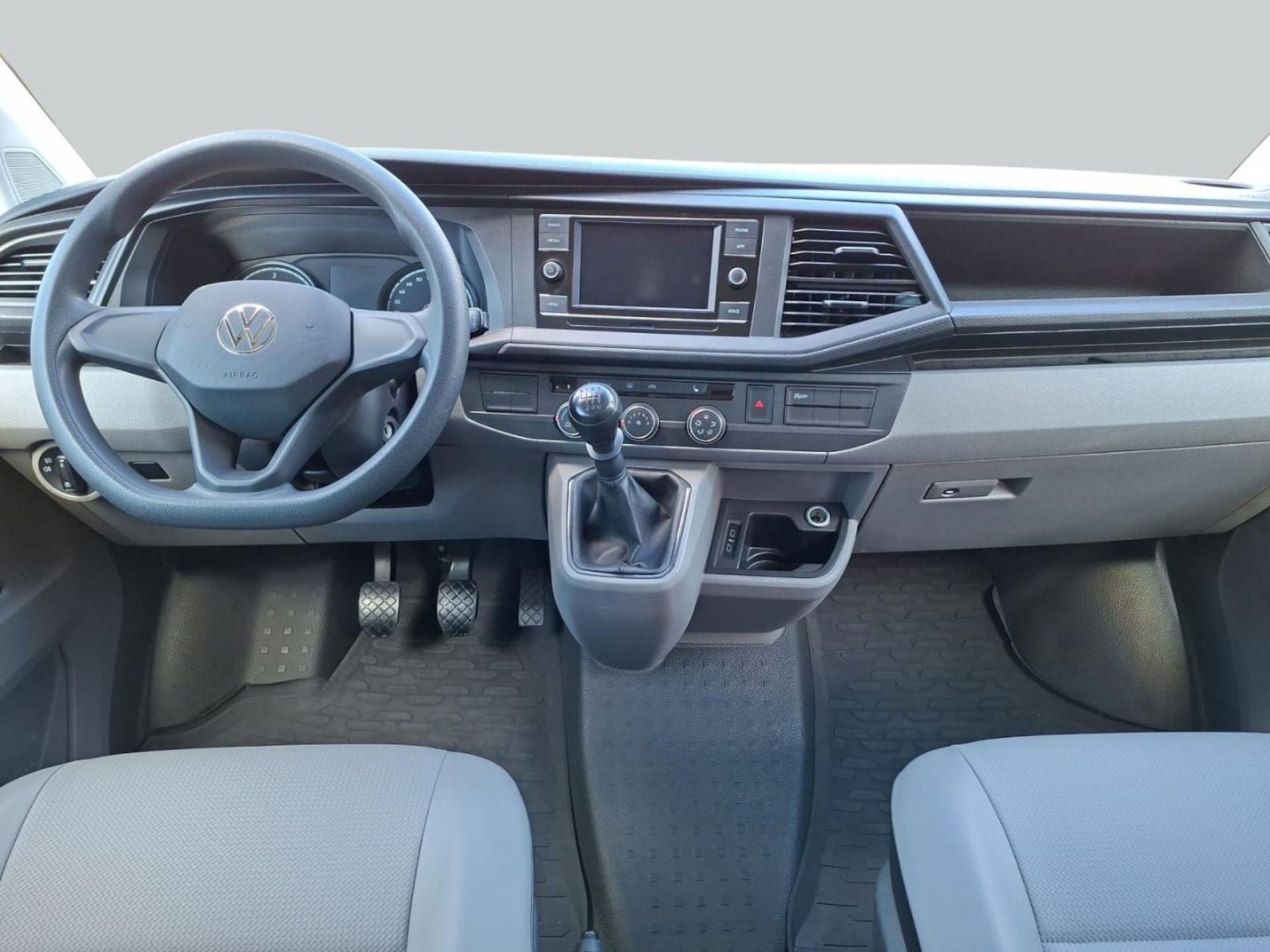 Volkswagen T6.1 Transporter Kombi langer Radstand