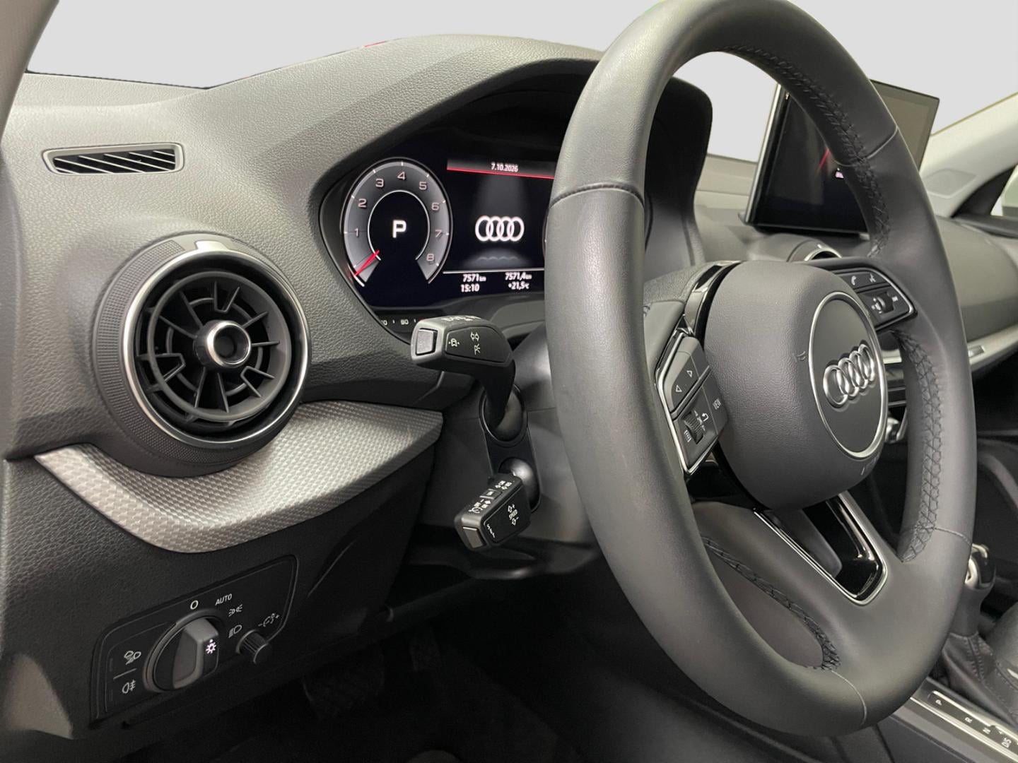Bild über Audi Q2 advanced 35 TFSI S tronic - für weitere Informationen kontaktieren Sie den Audi Partner