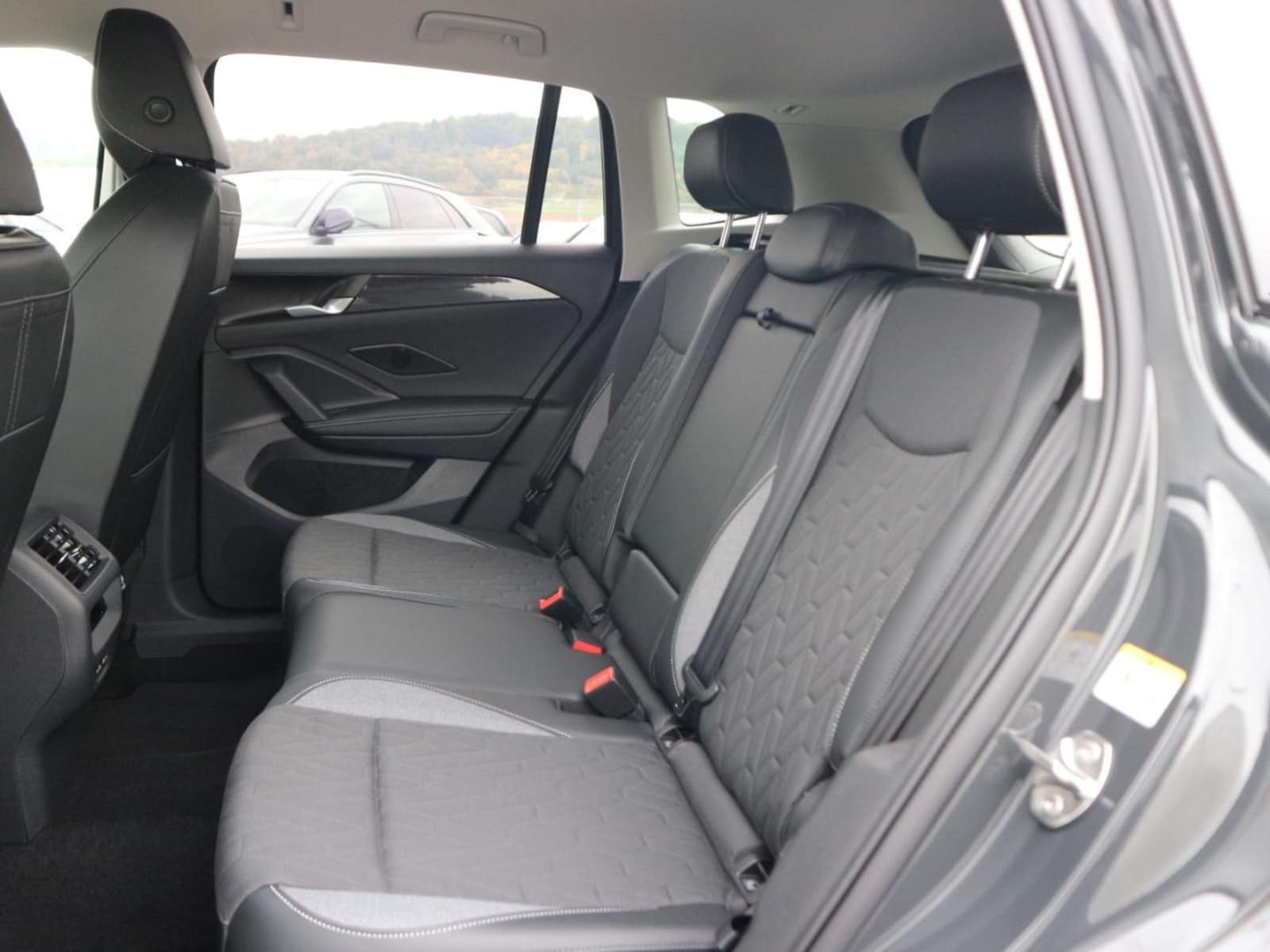 Volkswagen Tiguan – Bild 15