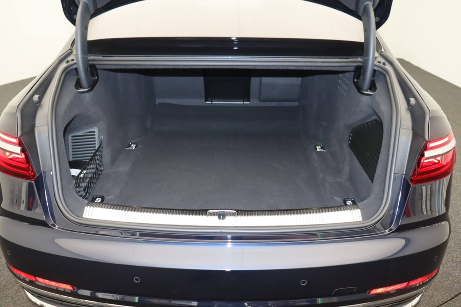 Audi A8 – Bild 13