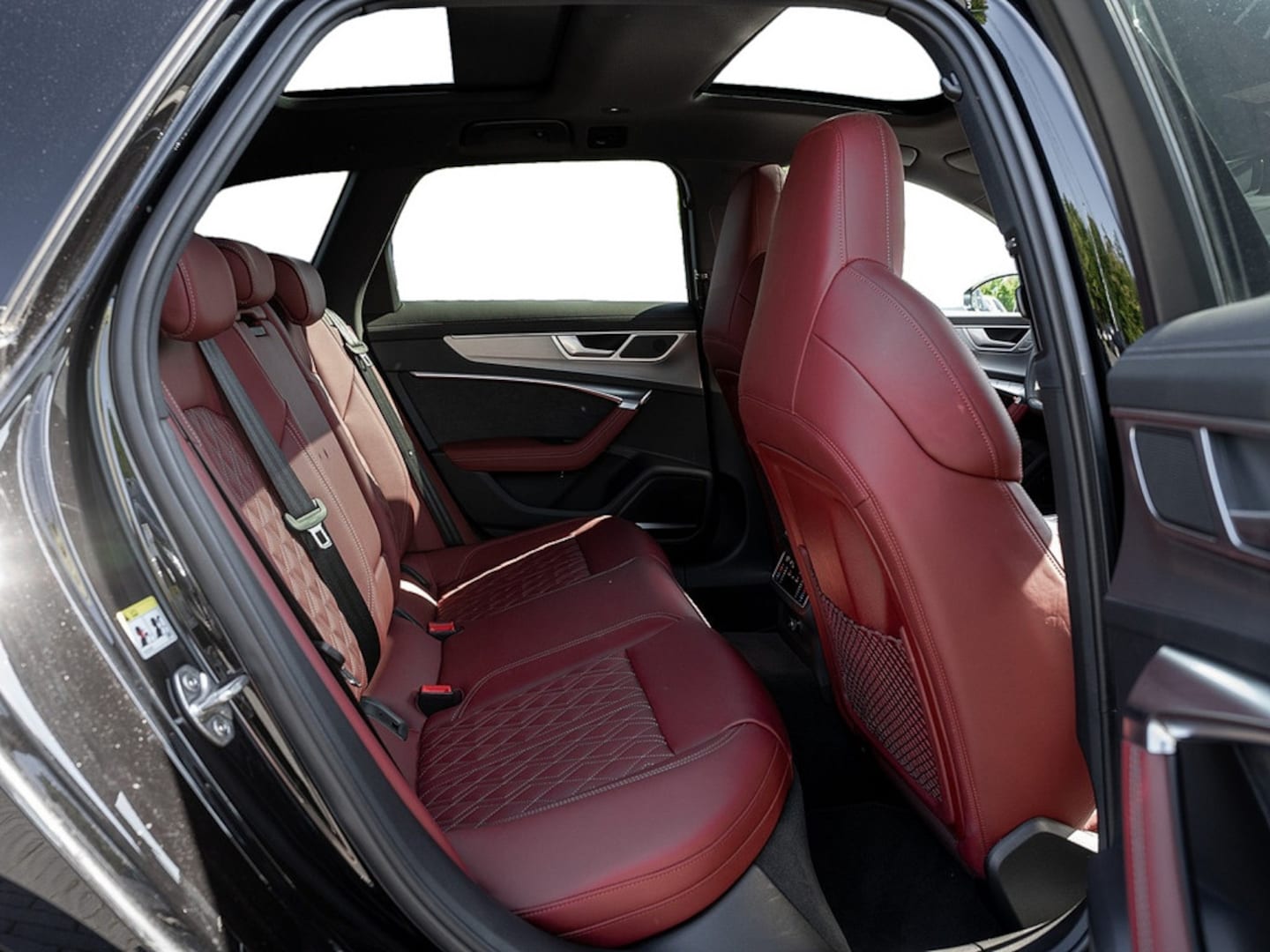 Bild über Audi S6 Avant TDI quattro tiptronic - für weitere Informationen kontaktieren Sie den Audi Partner