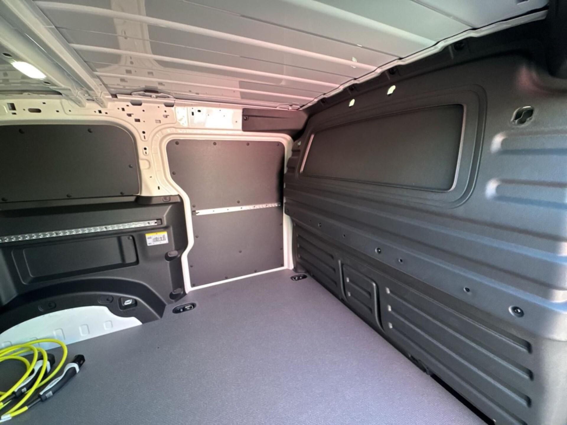 Volkswagen ID. Buzz Cargo Basis-Modell