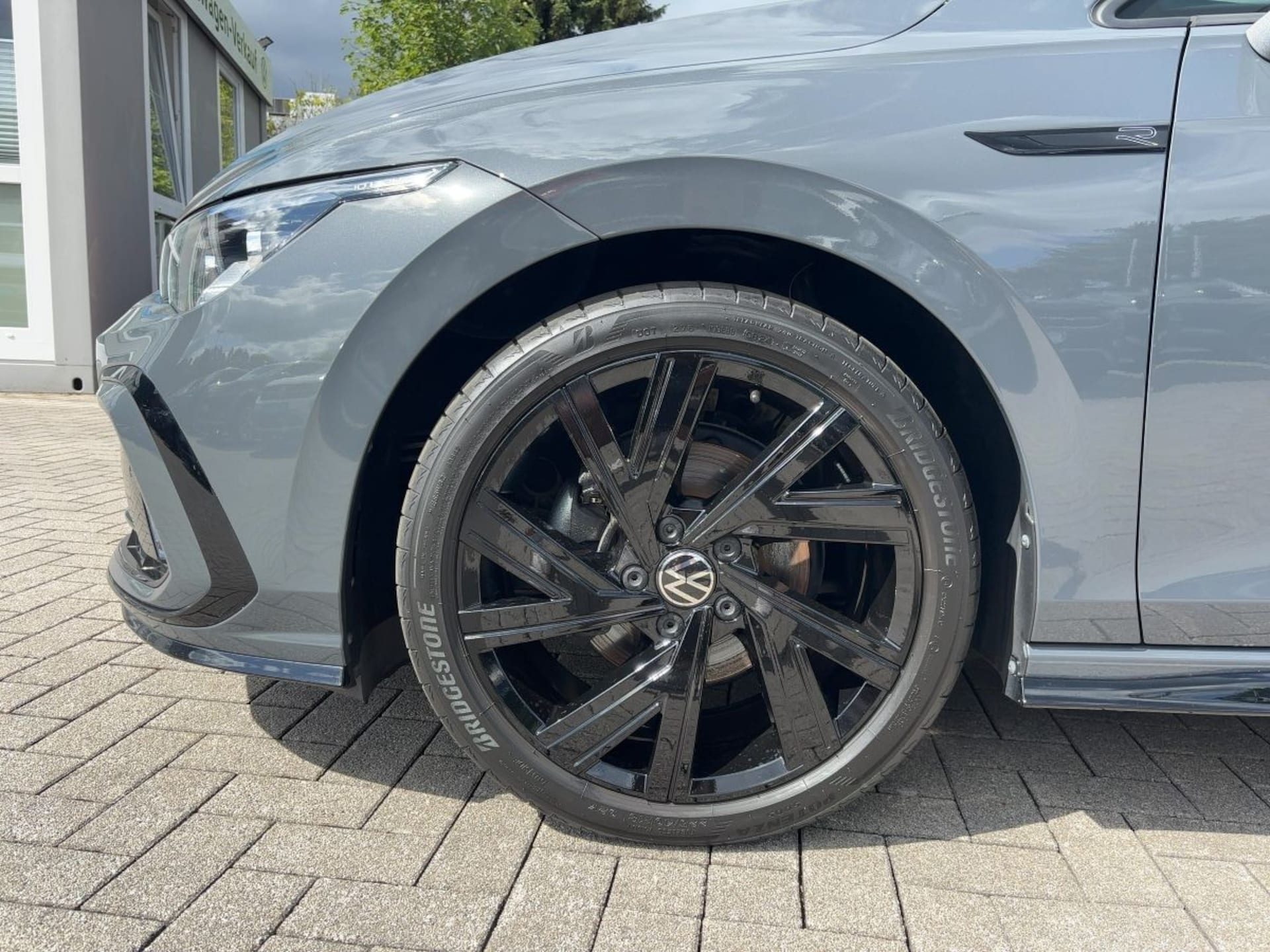 Volkswagen Golf R-Line
