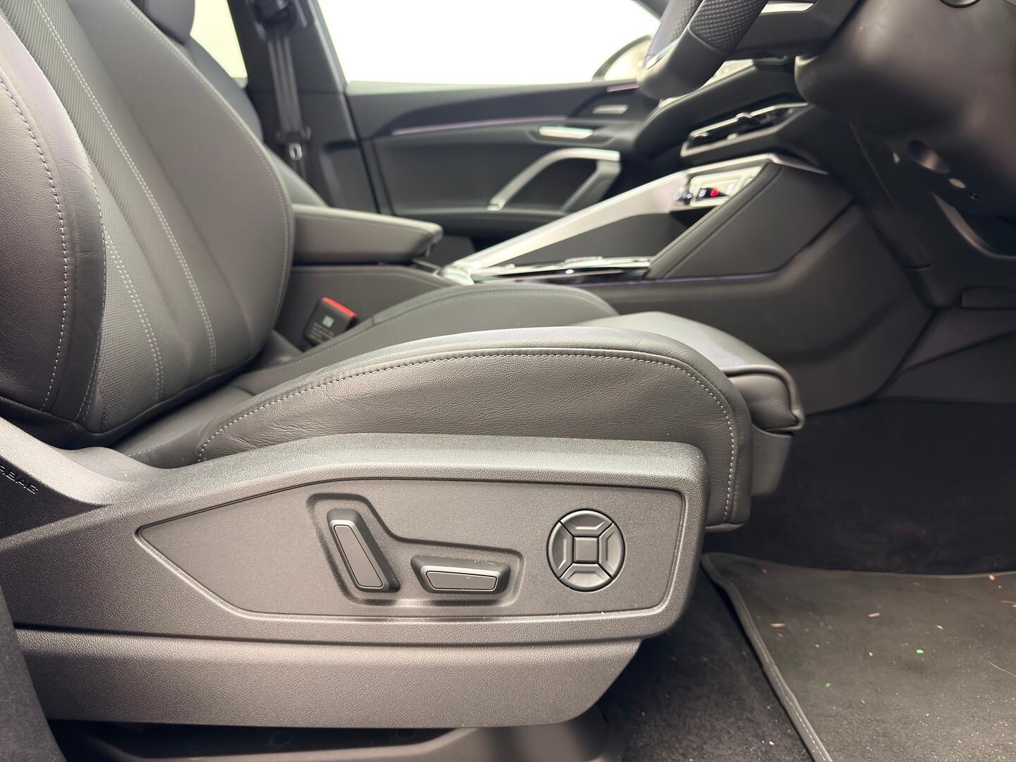 Image about Audi Q5 Sportback TDI quattro 150 kW sport