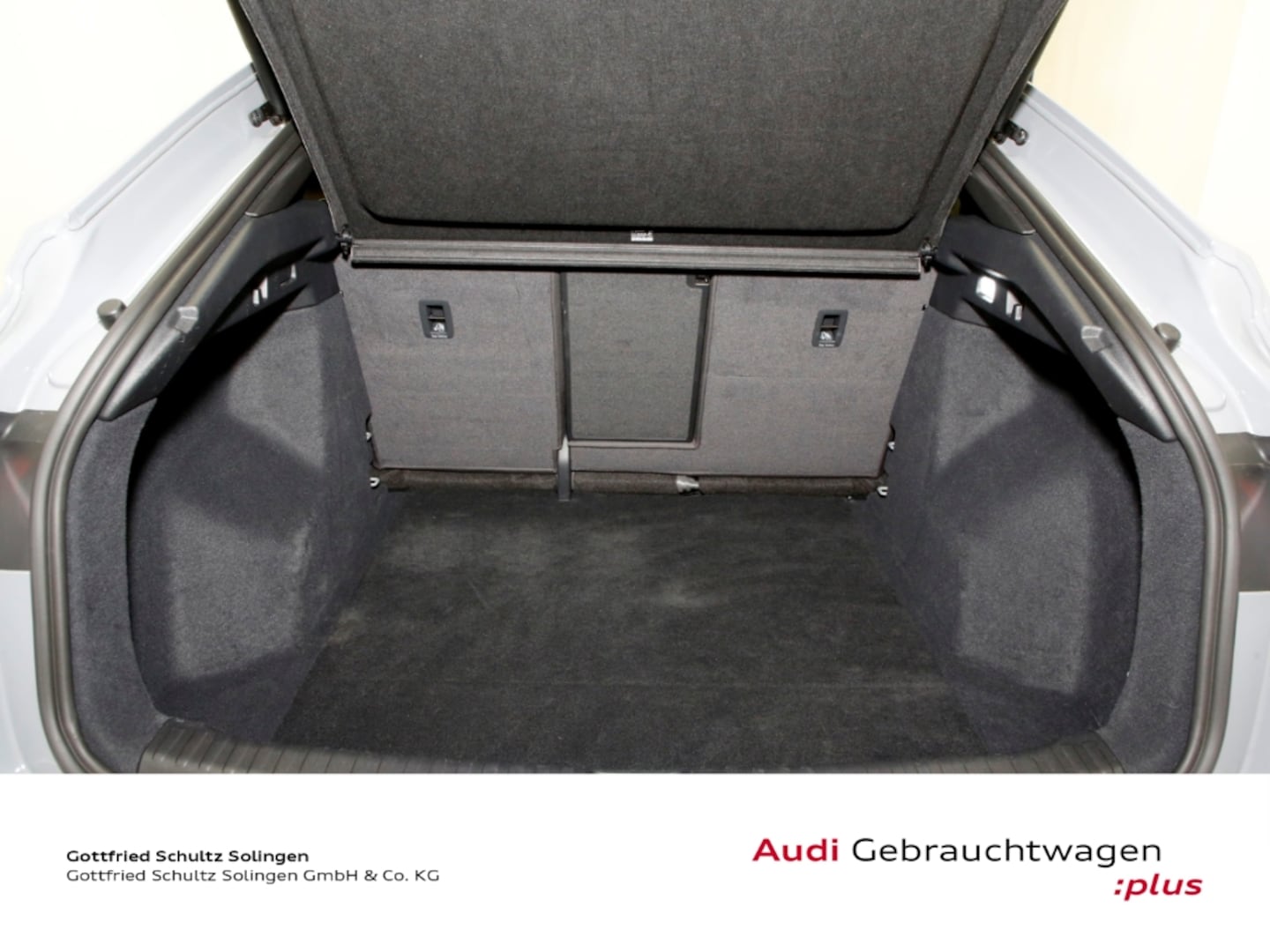 Bild über Audi Q4 Sportback e-tron 40 e-tron - für weitere Informationen kontaktieren Sie den Audi Partner