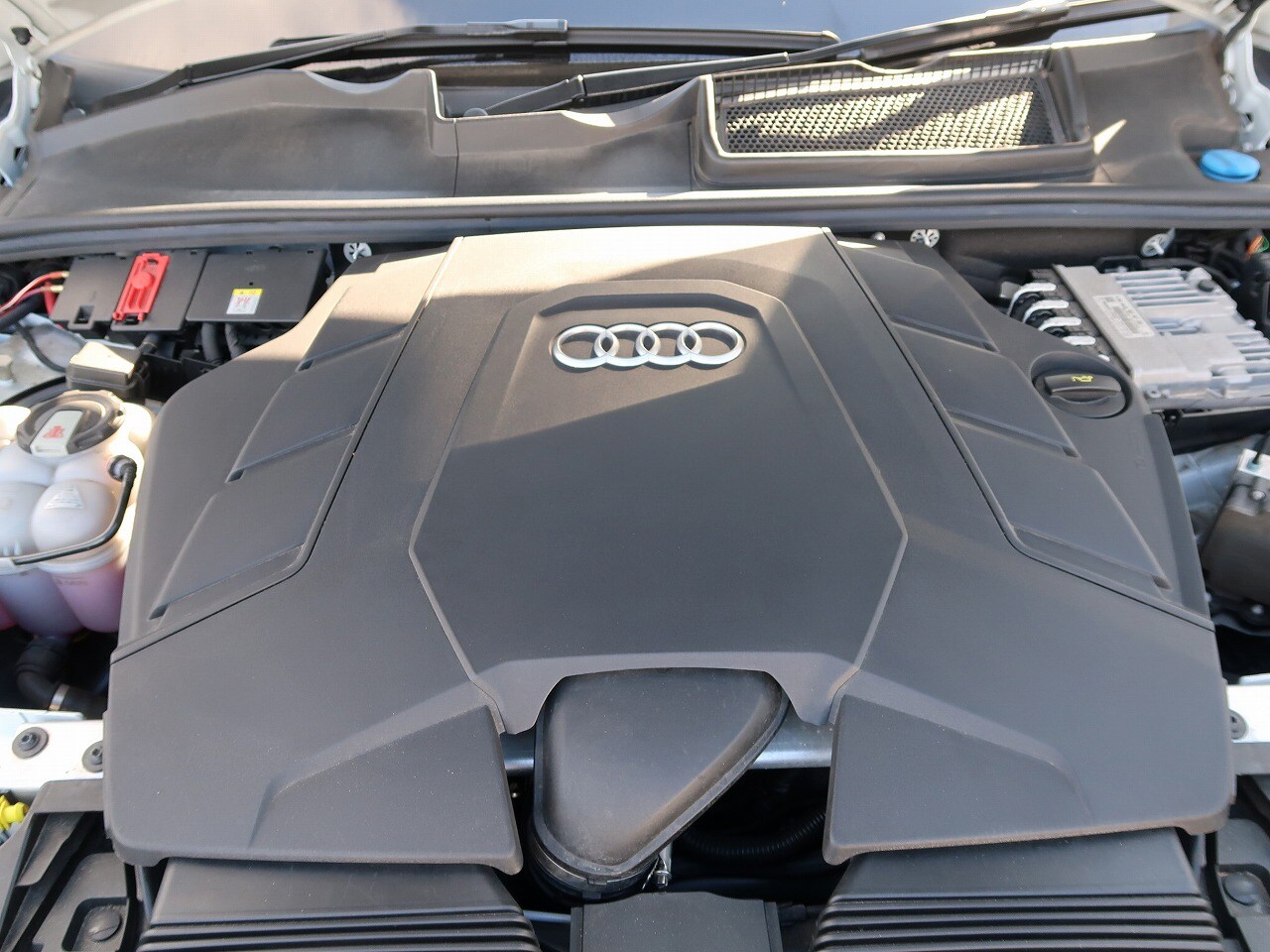 Image about Audi Q7 55 TFSI quattro S line