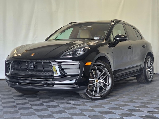 2025 Porsche Macan