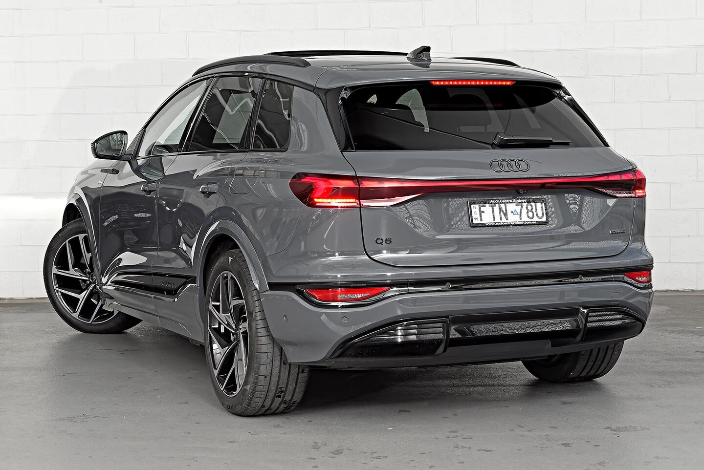 Image about Audi Q6 SUV e-tron e-tron quattro