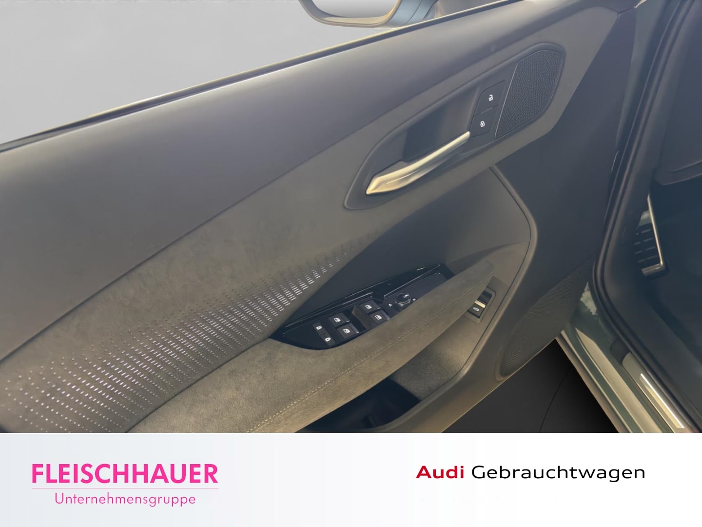 Bild über Audi Q3 SUV TFSI 110 kW S tronic - für weitere Informationen kontaktieren Sie den Audi Partner