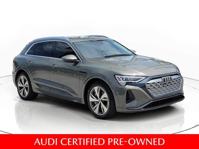 Photo of 2024 Audi Q8 e-tron 