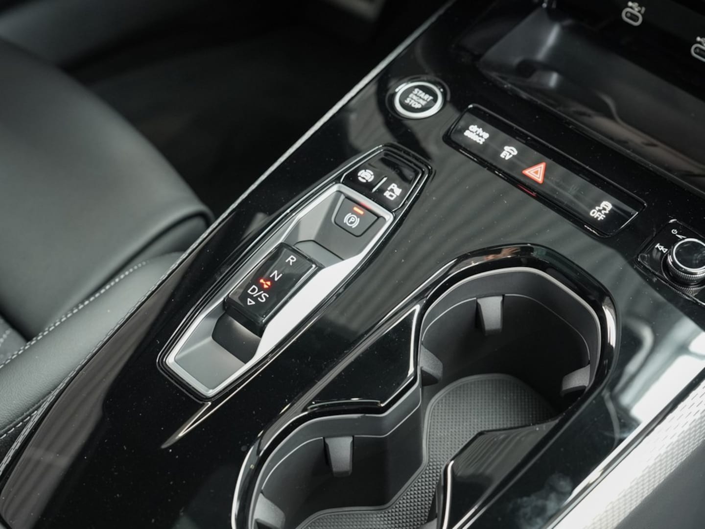 Bild über Audi A5 Avant e-hybrid e-hybrid quattro 270 kW S tronic - für weitere Informationen kontaktieren Sie den Audi Partner