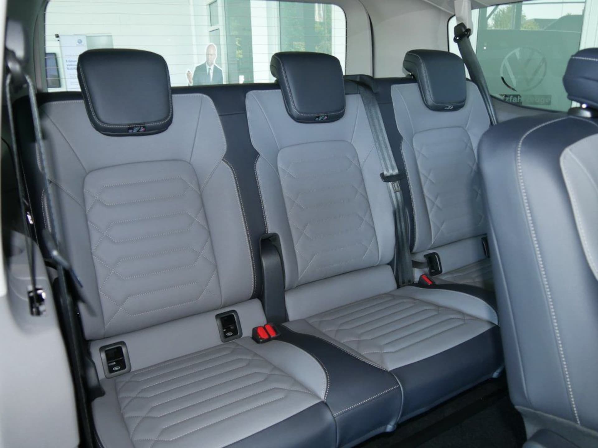 Volkswagen e-Caravelle Style