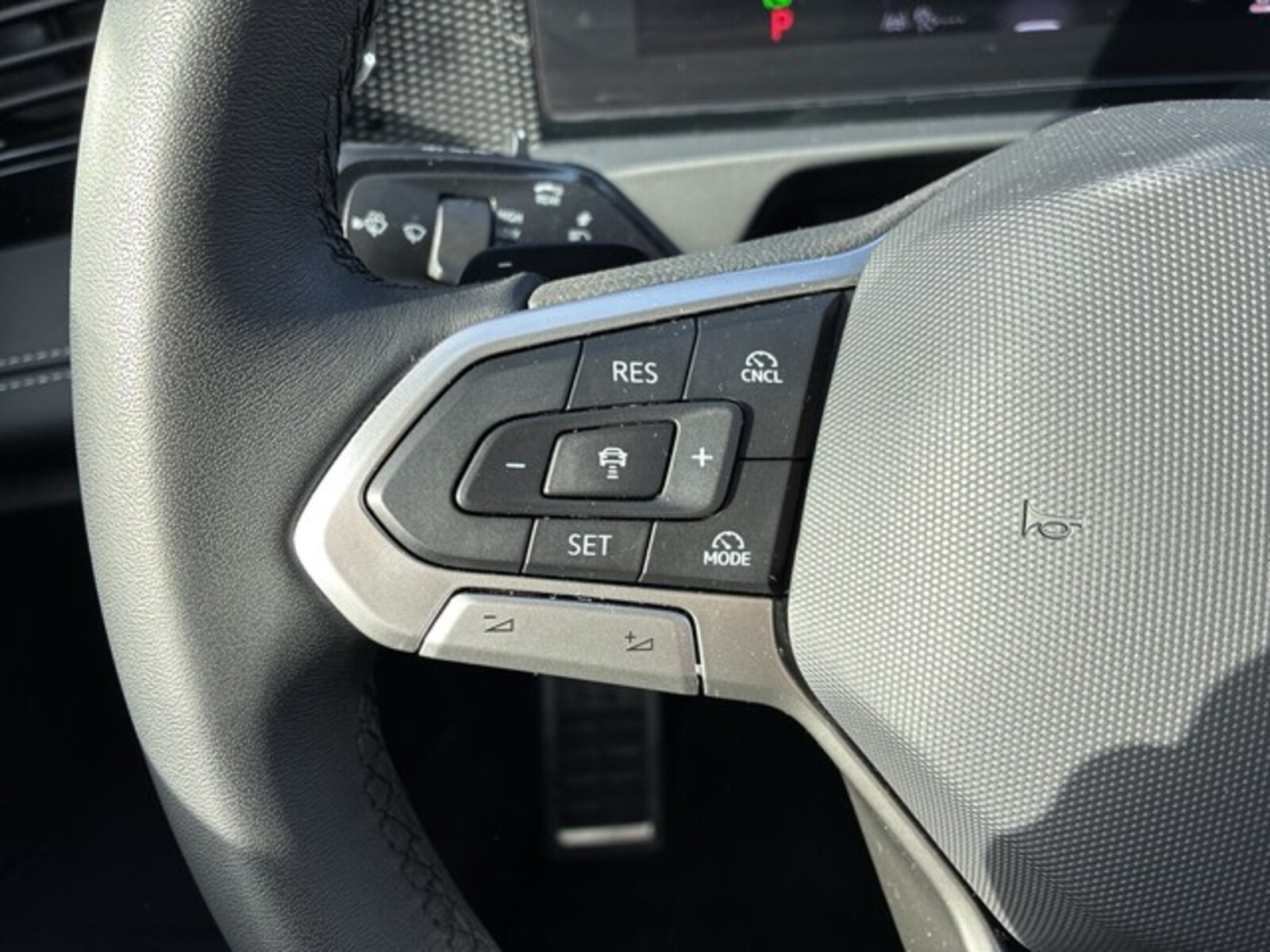 Volkswagen Tiguan – Bild 17