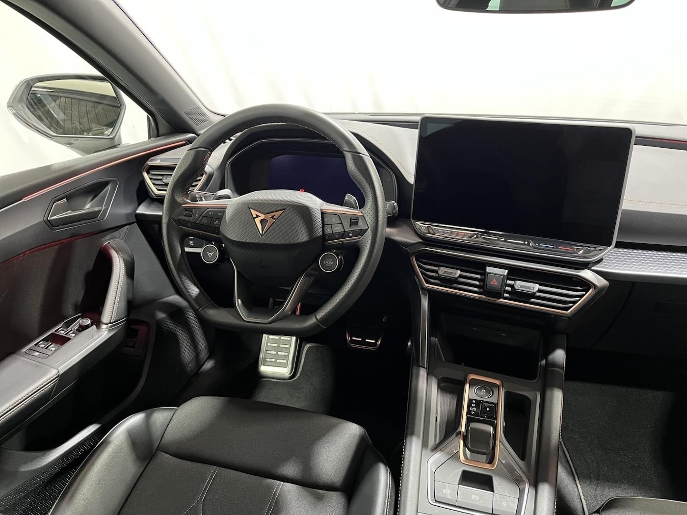 CUPRA Leon Sportstourer 1.5 eTSI DSG 110 kW (150 CV) — photo 15