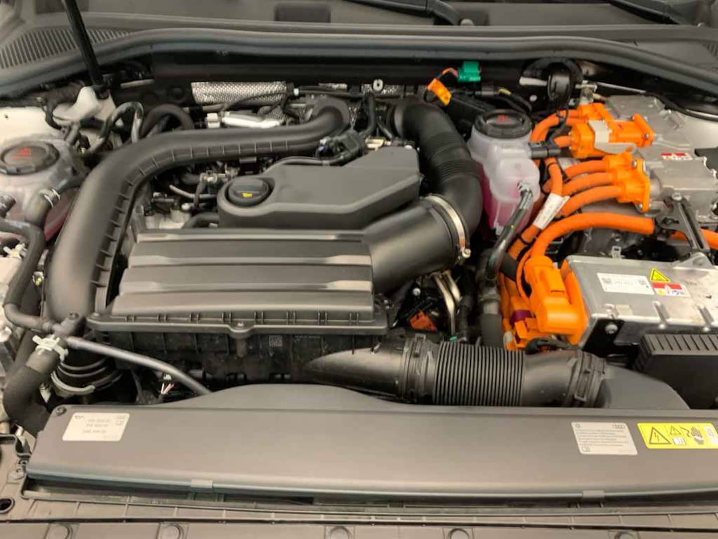 Bild über Audi A3 Sportback TFSI e S line 45 TFSI e S tronic - für weitere Informationen kontaktieren Sie den Audi Partner