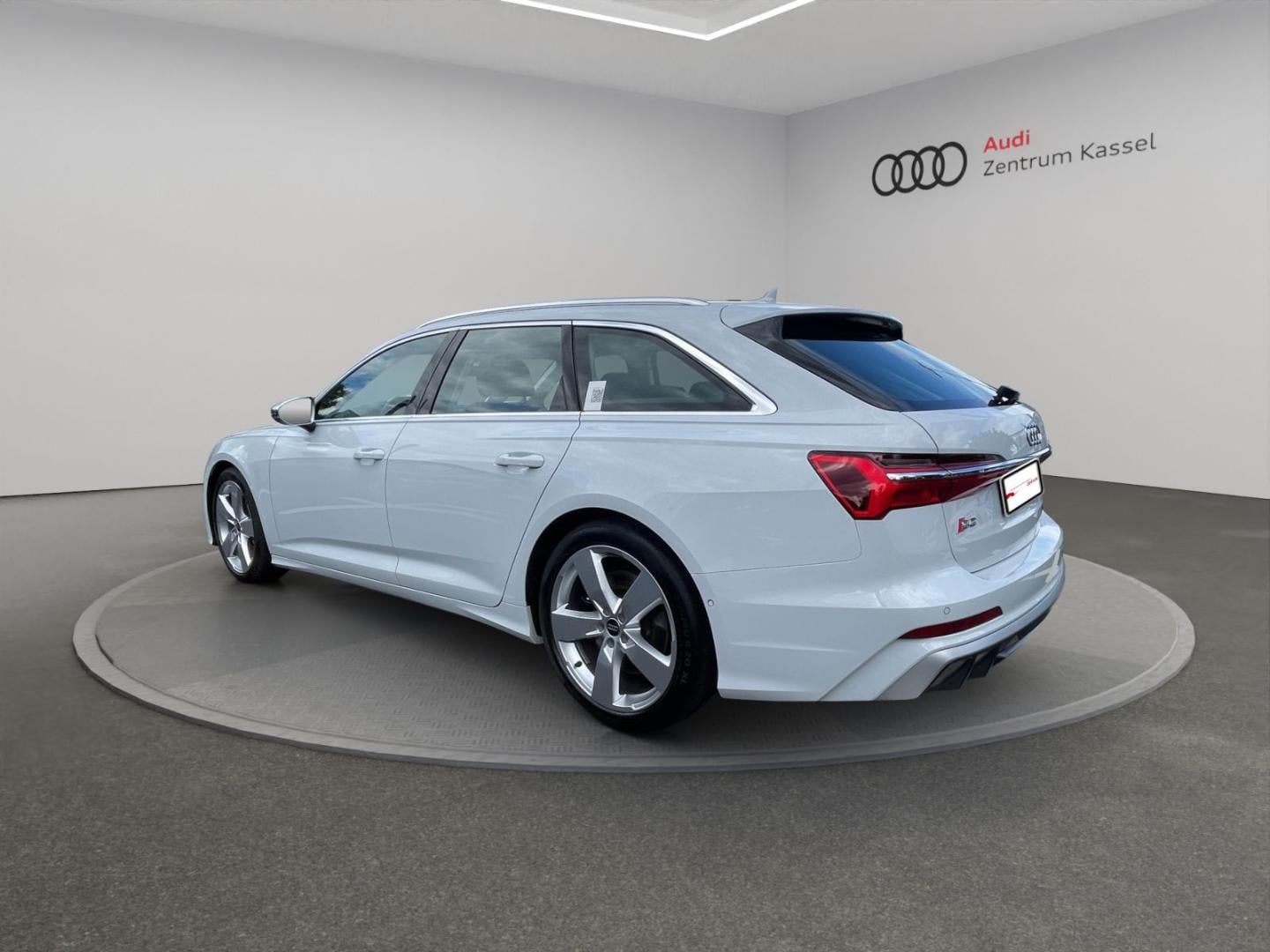 Bild über Audi S6 Avant TDI quattro tiptronic - für weitere Informationen kontaktieren Sie den Audi Partner