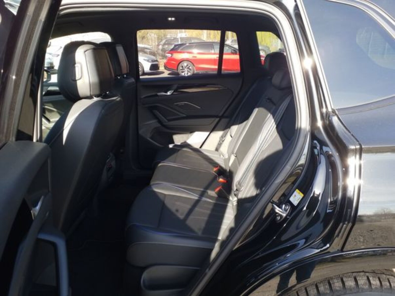 Volkswagen Tiguan – Bild 8