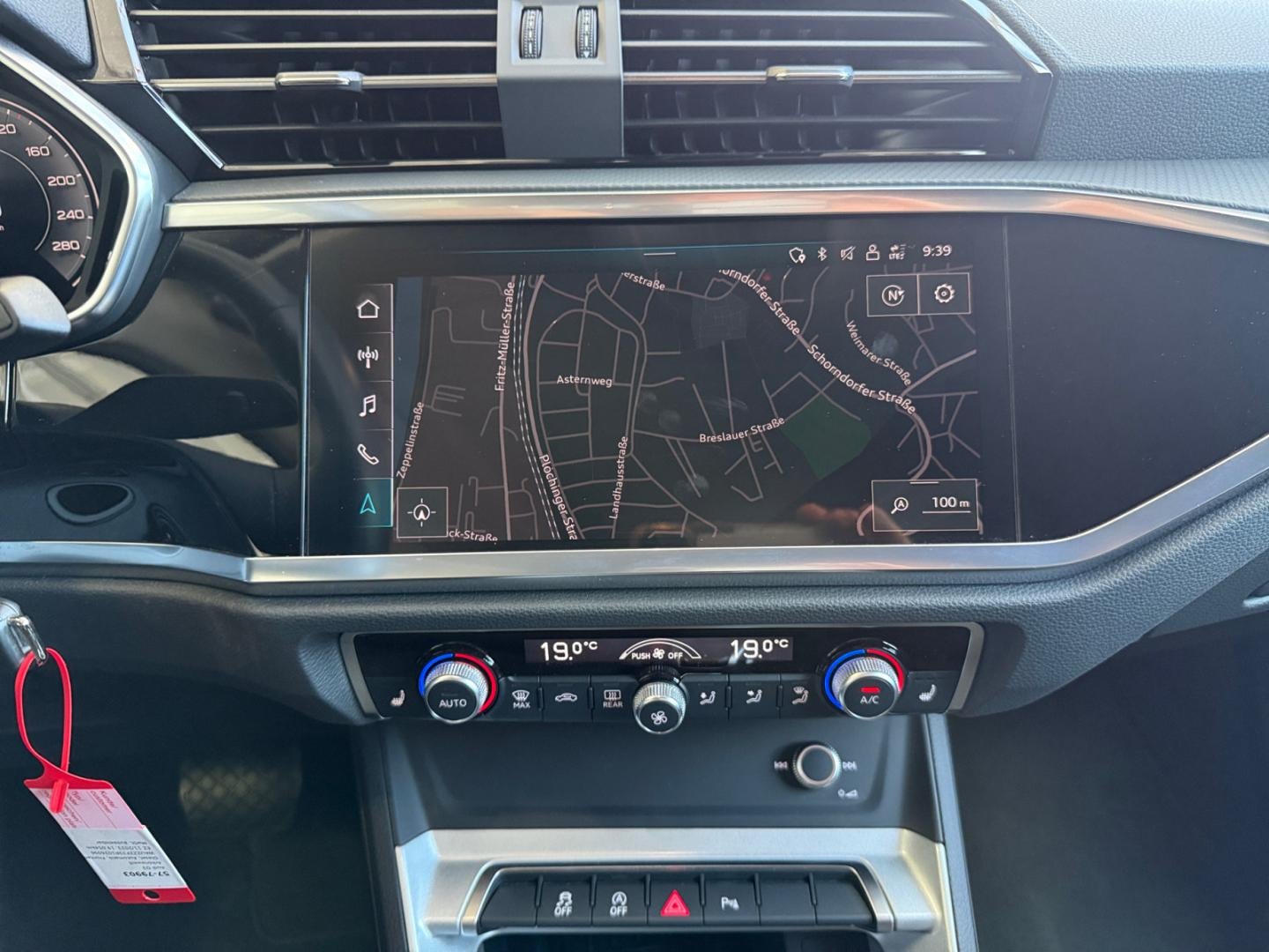 Bild über Audi Q3 35 TDI S tronic - für weitere Informationen kontaktieren Sie den Audi Partner