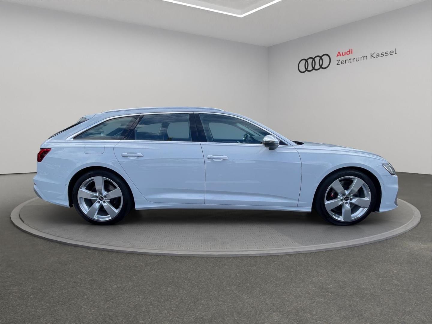 Bild über Audi S6 Avant TDI quattro tiptronic - für weitere Informationen kontaktieren Sie den Audi Partner