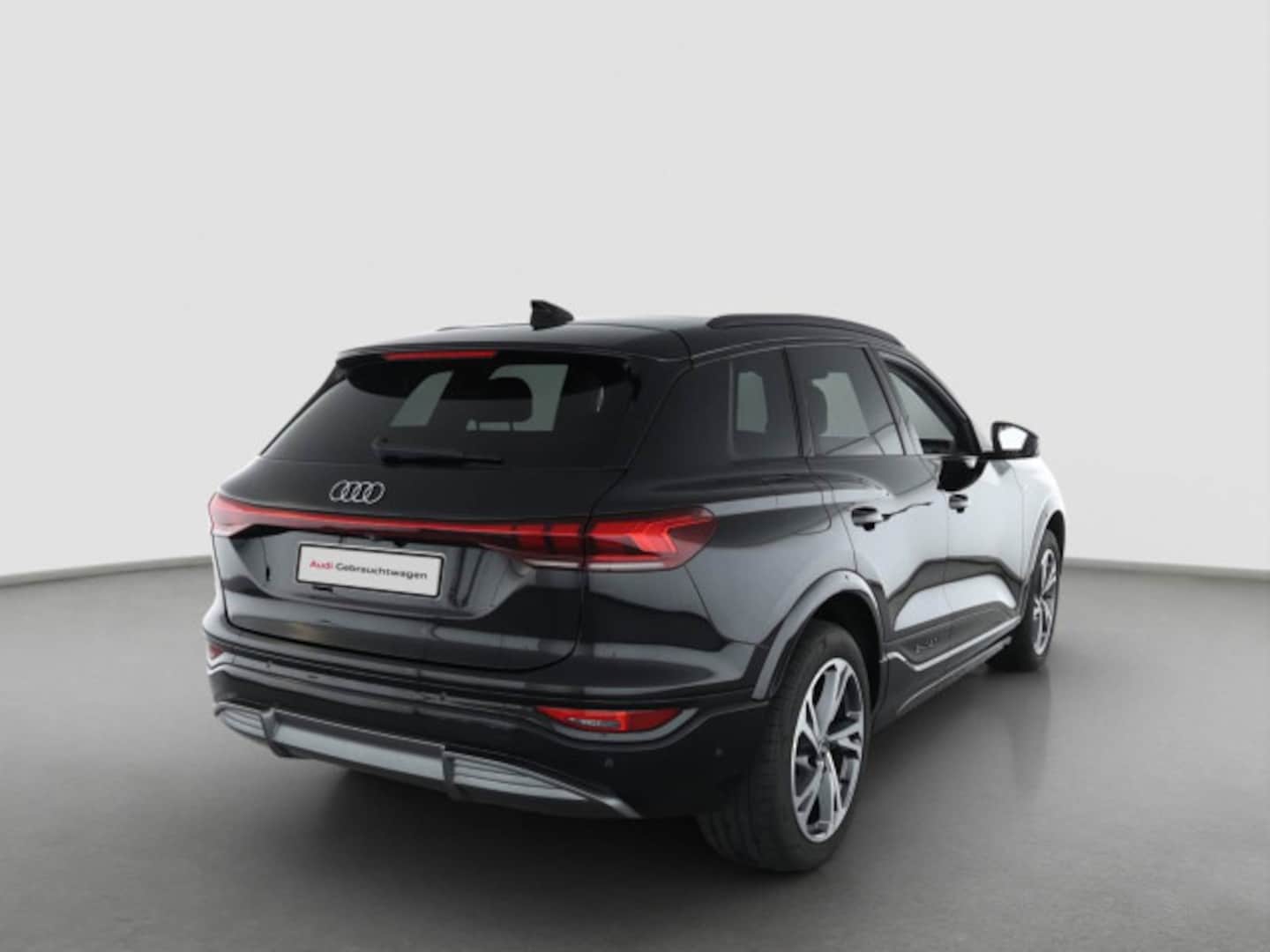 Bild über Audi Q6 SUV e-tron S line business e-tron performance 225 kW - für weitere Informationen kontaktieren Sie den Audi Partner