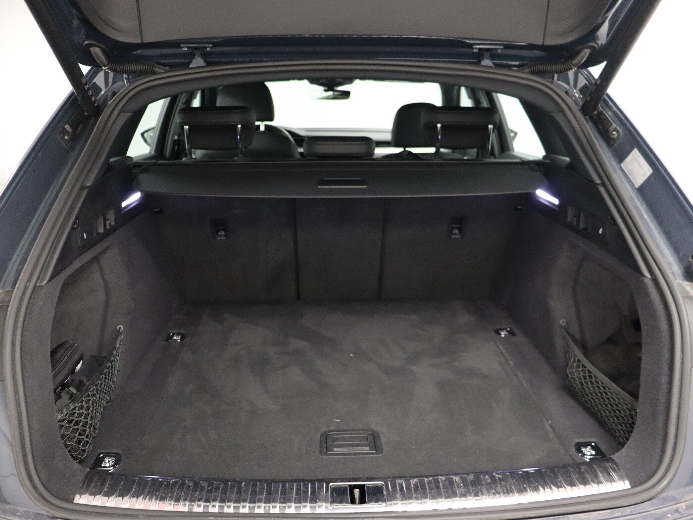 Image about Audi Q8 e-tron S line 55 e-tron quattro
