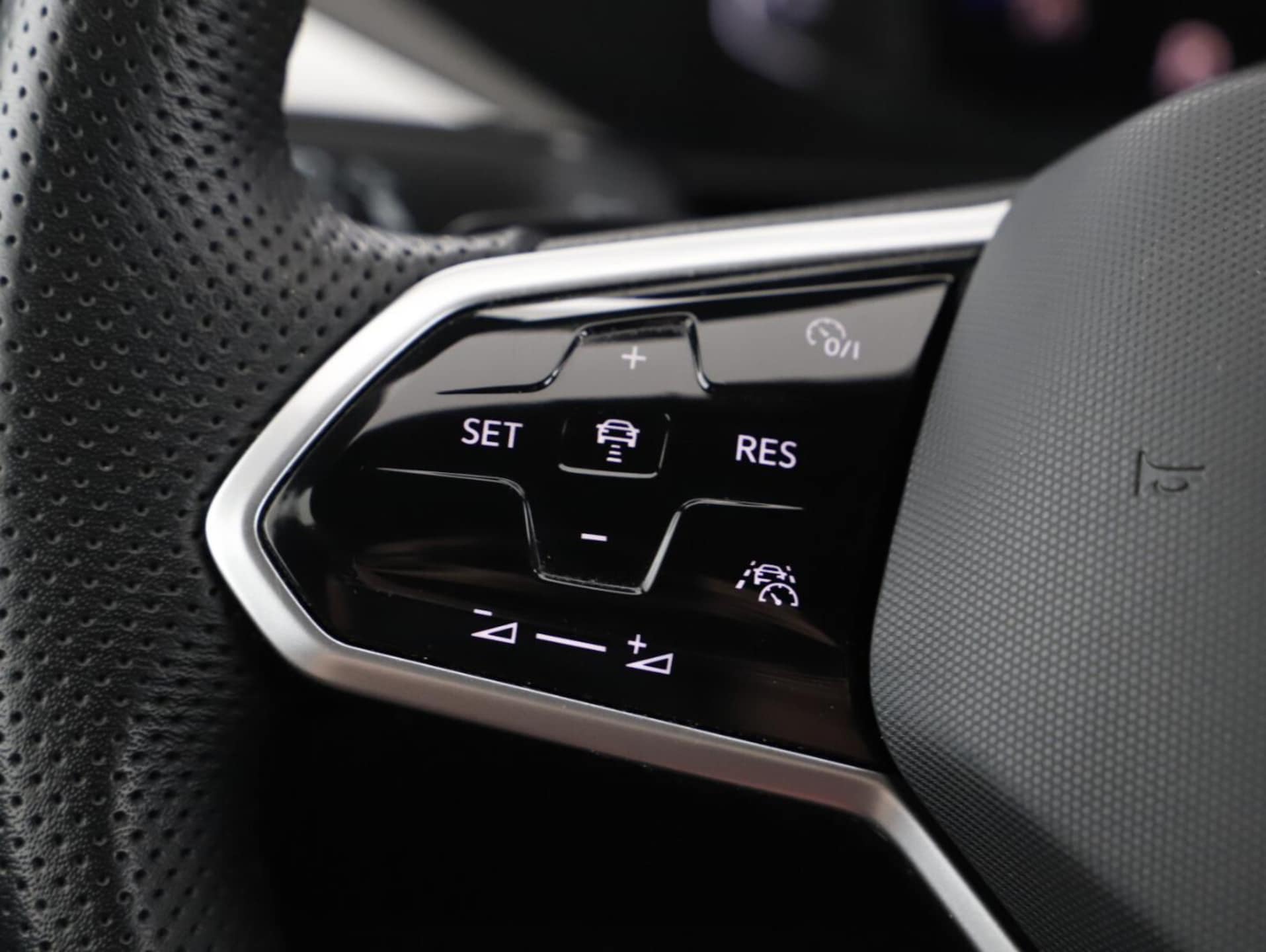 Volkswagen Arteon R-Line