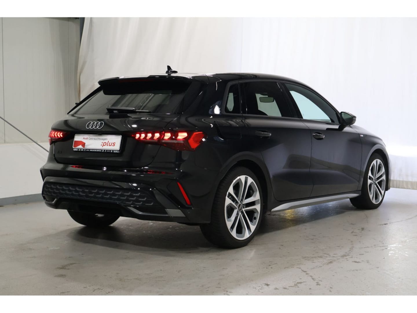 Bild über Audi A3 Sportback S line 35 TDI S tronic - für weitere Informationen kontaktieren Sie den Audi Partner