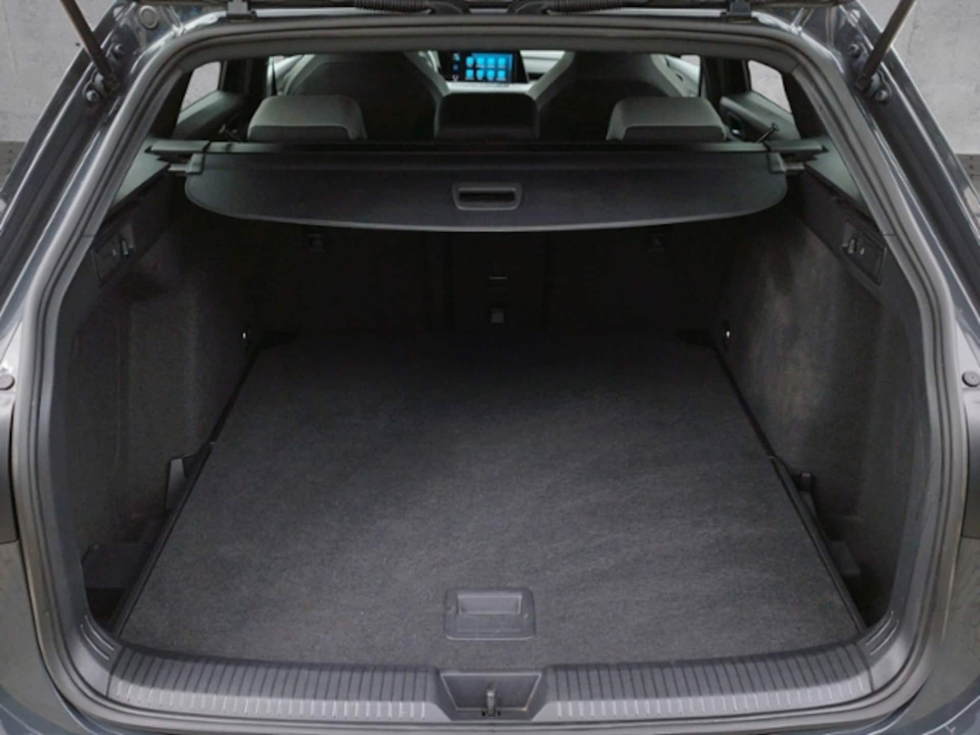 Volkswagen Golf Variant R-Line