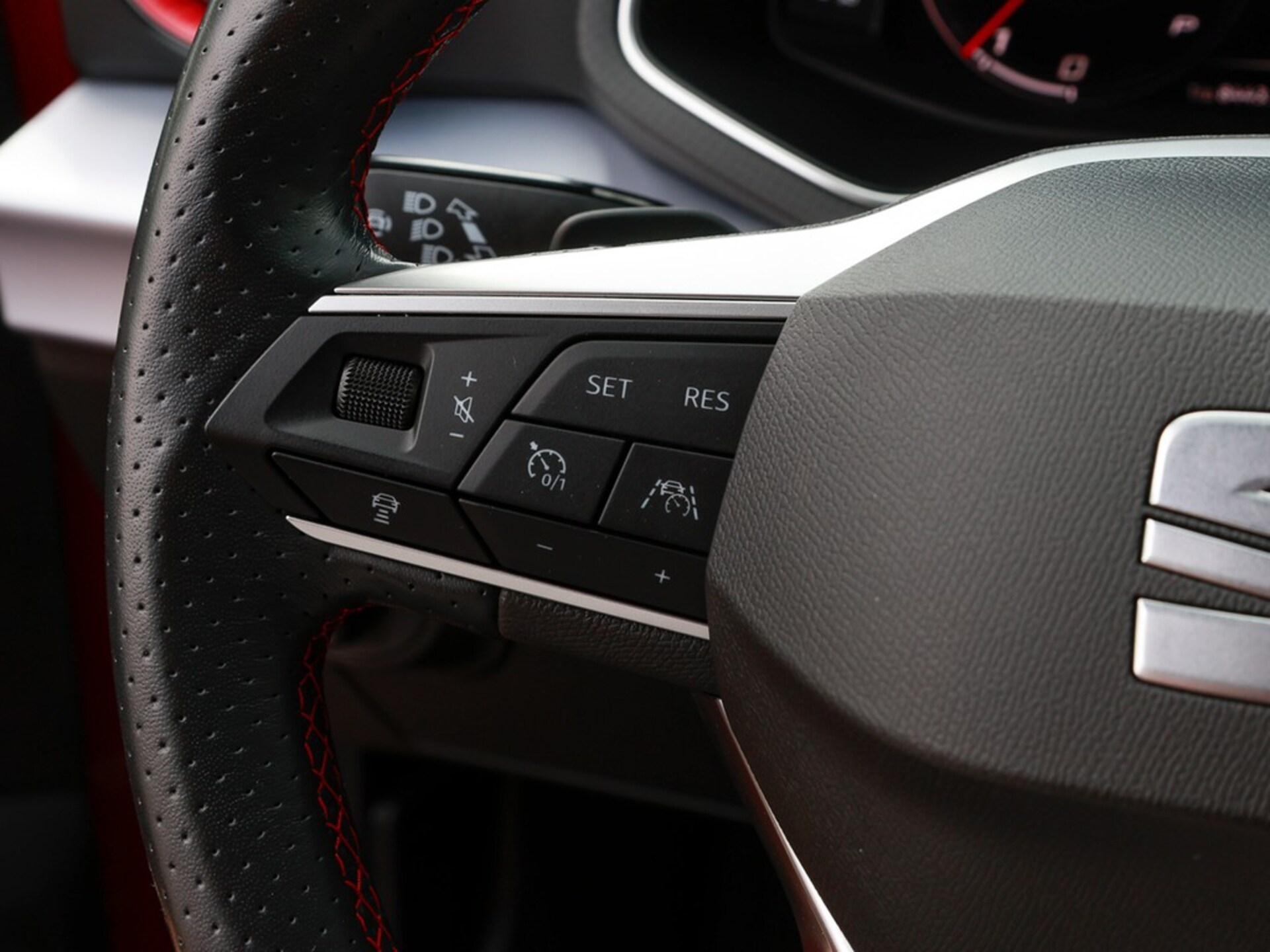 SEAT Arona FR