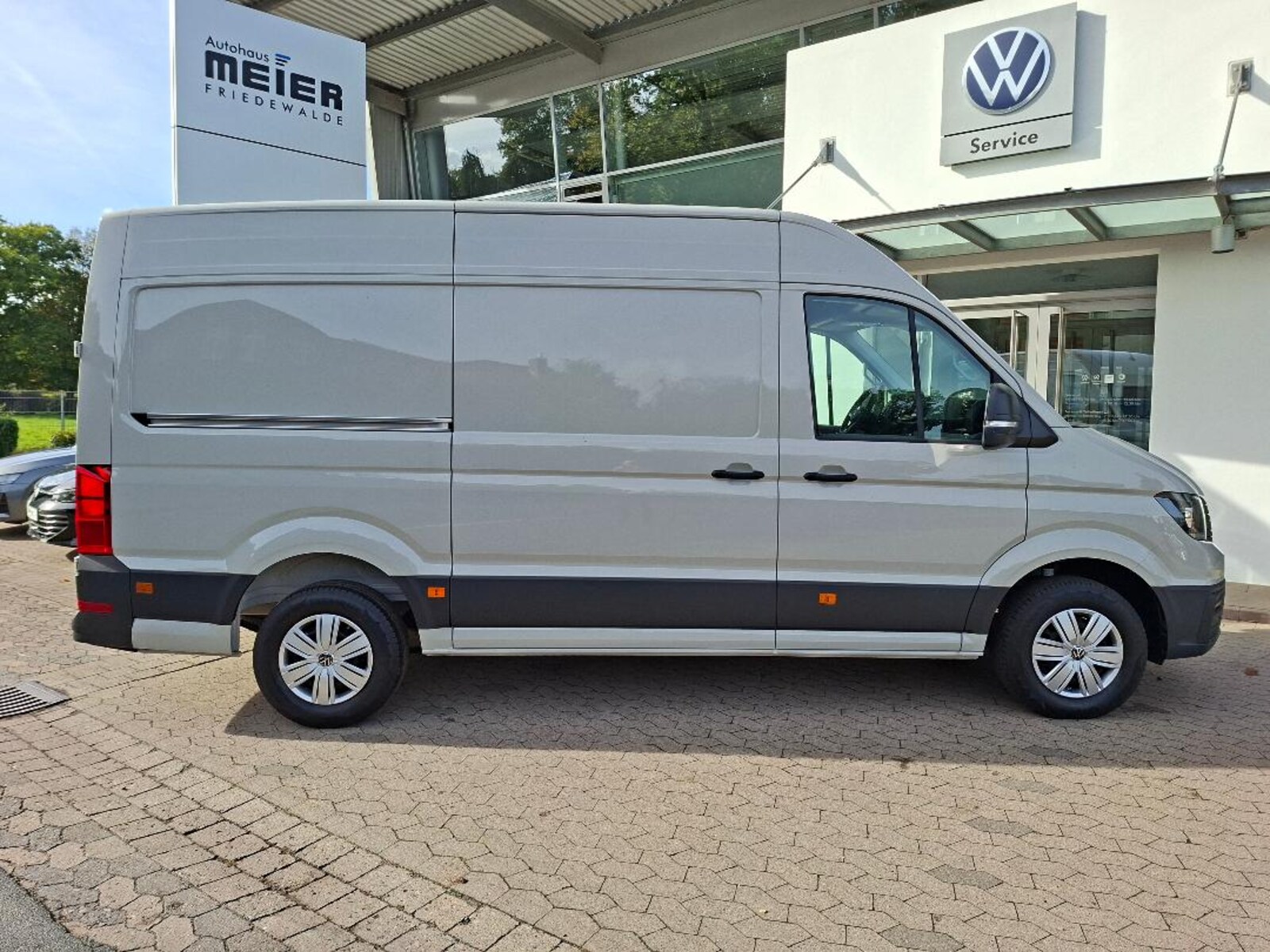 Volkswagen Crafter Kasten mittlerer Radstand – Bild 4