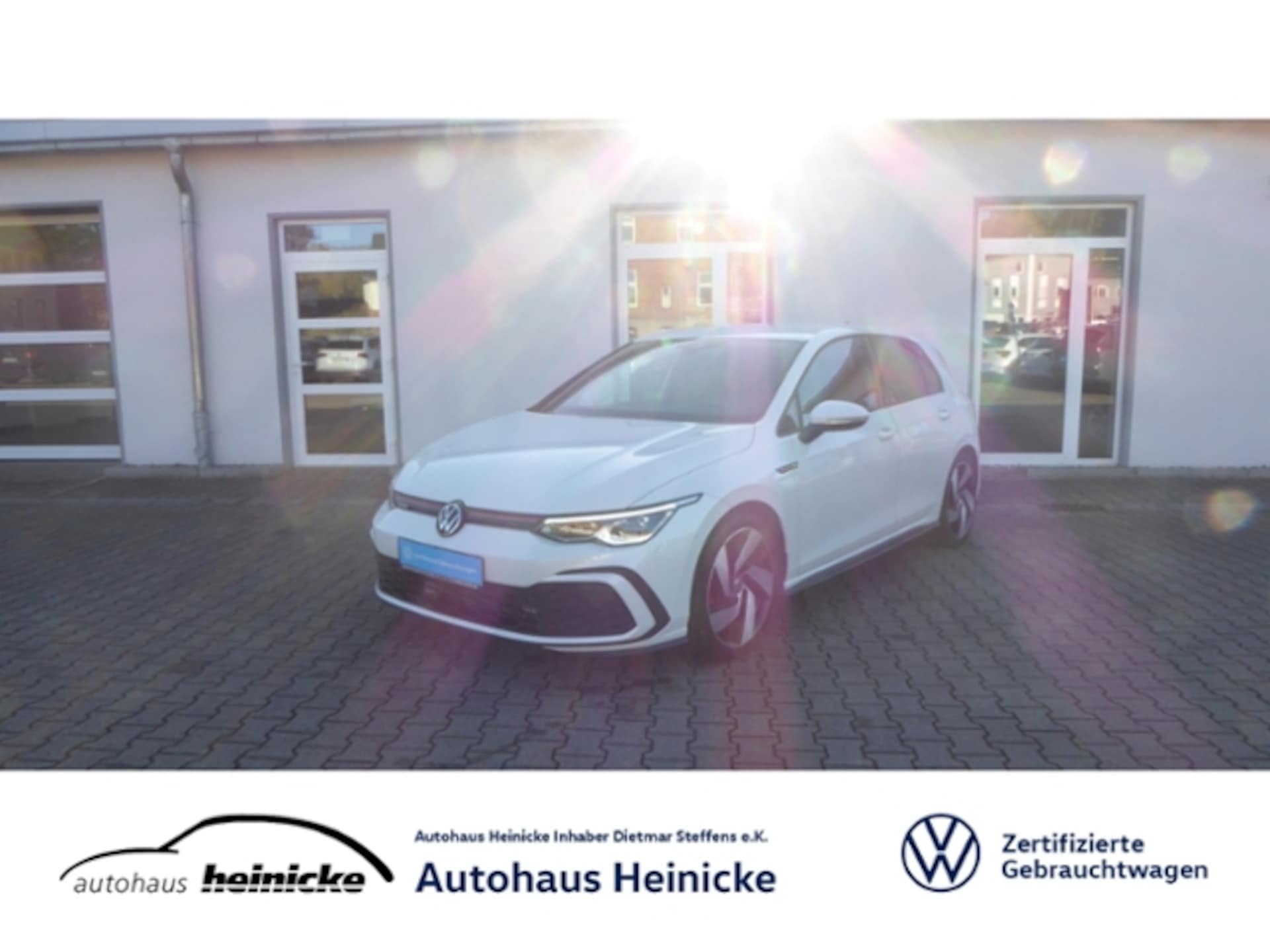 Volkswagen Golf — Volkswagen Golf VIII 2.0 TSI DSG LED NAVI ACC SH APP u.v.m.