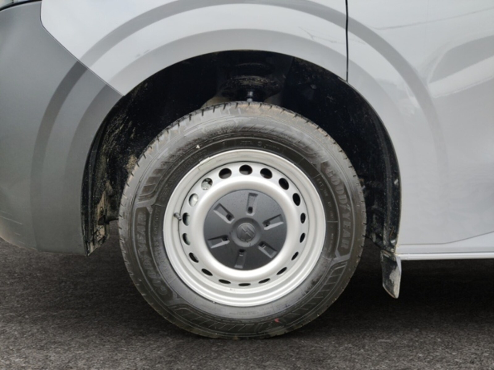 Volkswagen Transporter Kasten langer Radstand – Bild 10