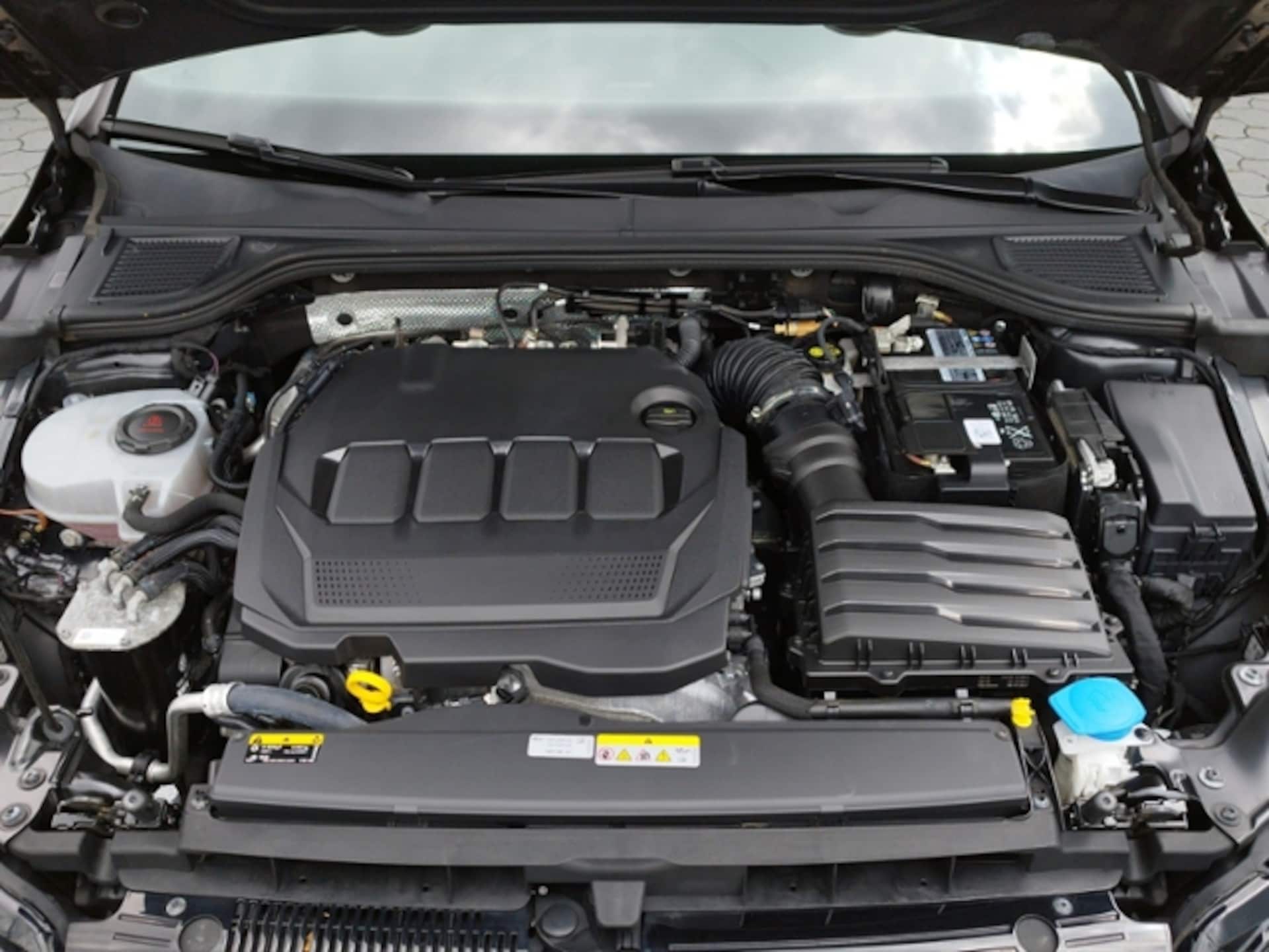 Volkswagen Golf Variant R-Line
