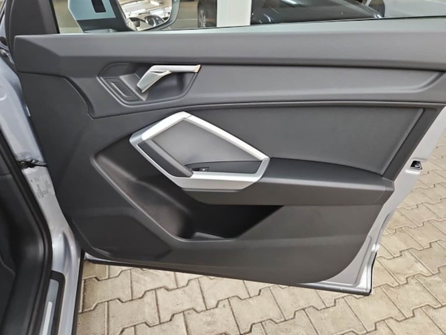 Bild über Audi Q3 TFSI 110 kW S tronic - für weitere Informationen kontaktieren Sie den Audi Partner