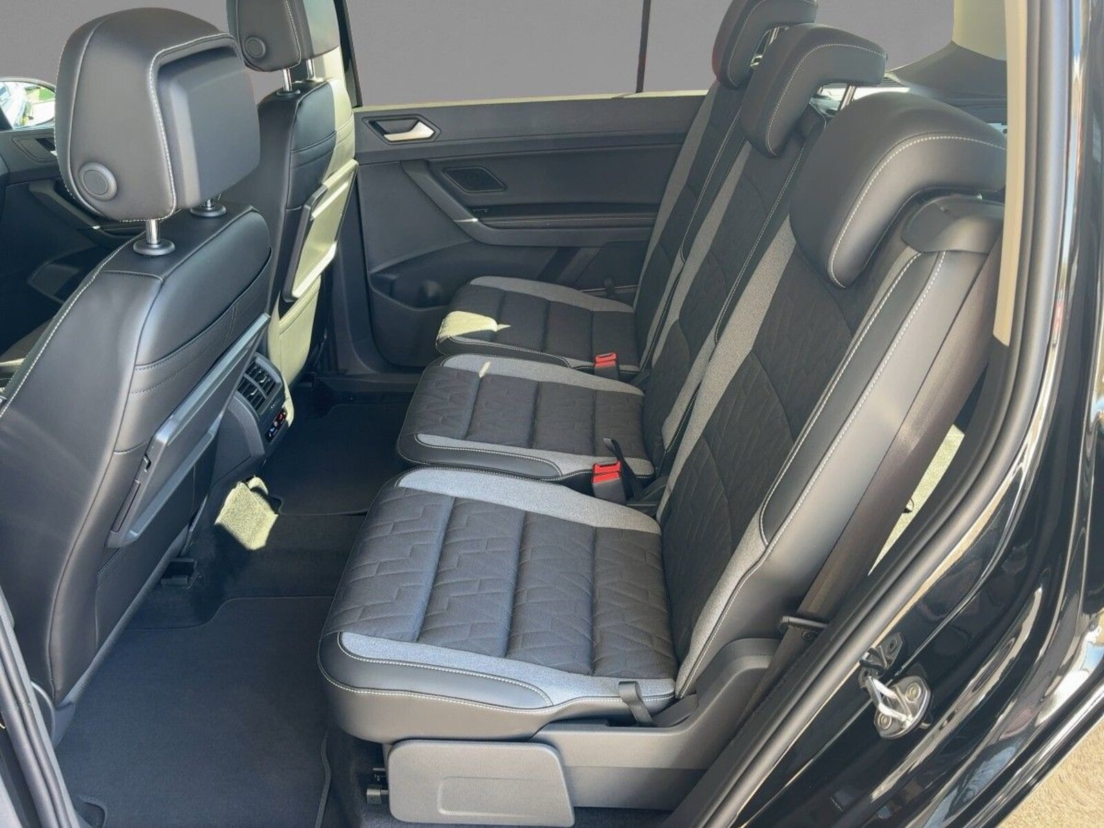 Volkswagen Touran – Bild 6