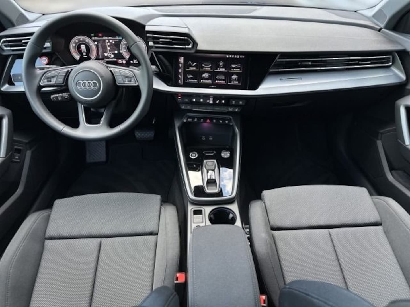 Bild über Audi A3 Sportback TFSI 110 kW S tronic - für weitere Informationen kontaktieren Sie den Audi Partner
