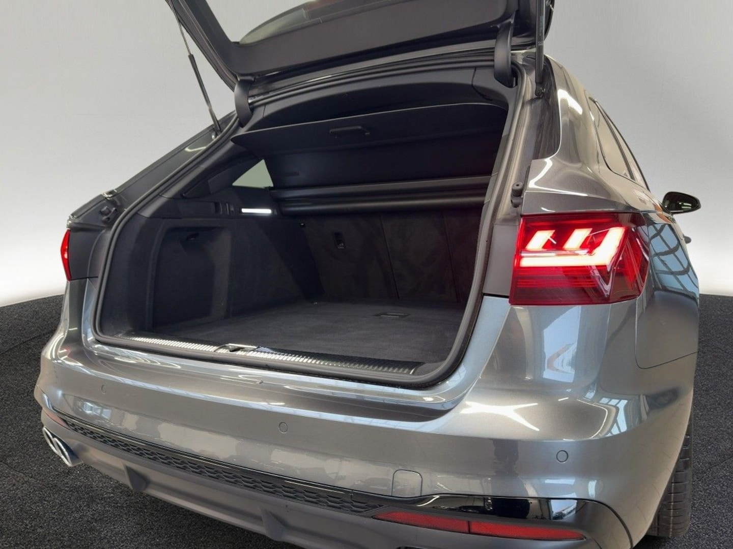 Bild über - für weitere Informationen kontaktieren Sie den Audi Partner