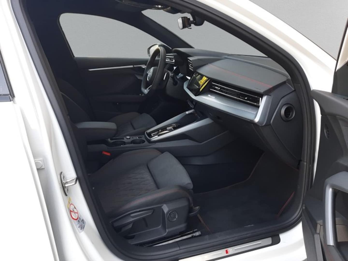 Bild über Audi A3 Sportback TFSI e TFSI e 200 kW S tronic - für weitere Informationen kontaktieren Sie den Audi Partner