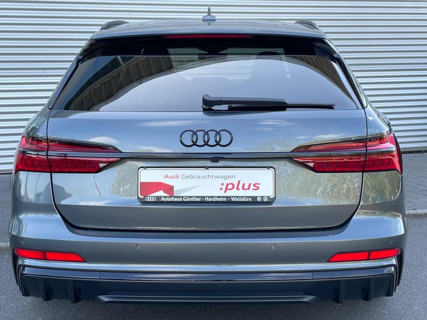 Bild über Audi S6 Avant TDI quattro tiptronic - für weitere Informationen kontaktieren Sie den Audi Partner