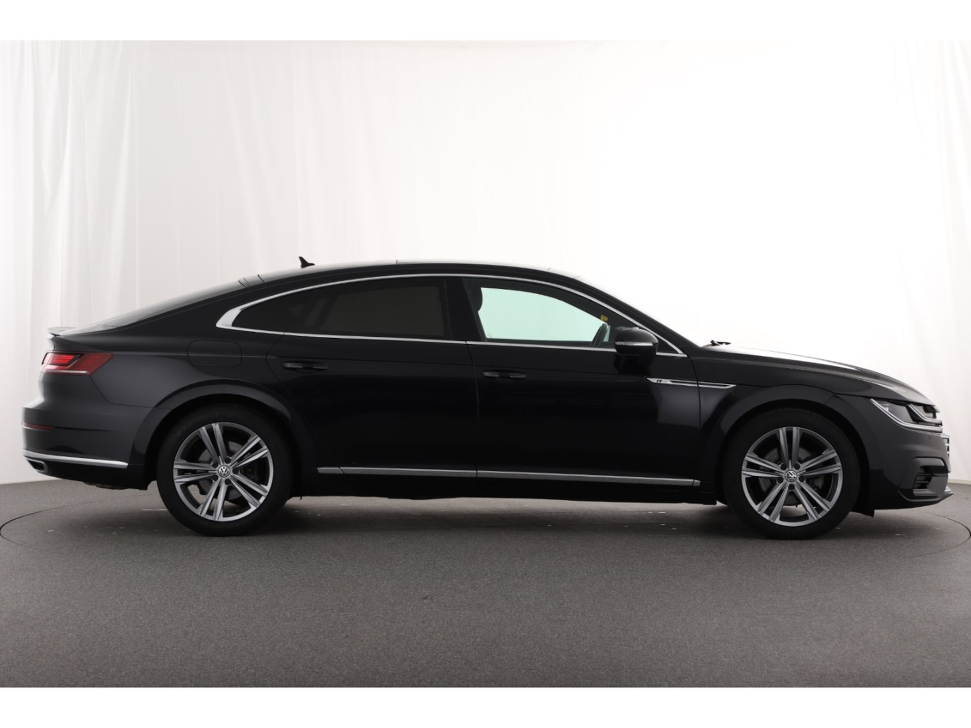 Volkswagen Arteon R-Line