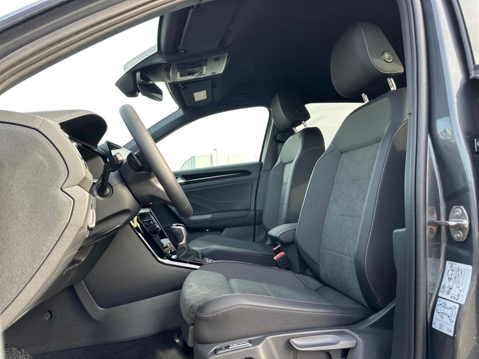 Volkswagen T-Roc – Bild 14