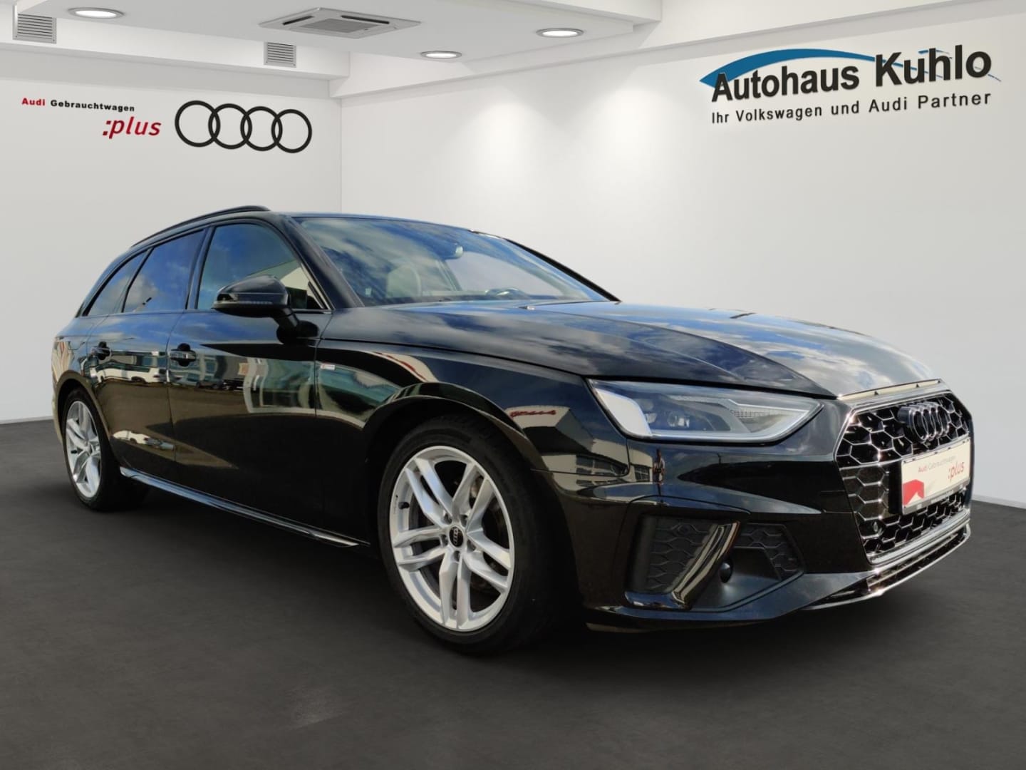 Bild über Audi A4 Avant S line 35 TFSI S tronic - für weitere Informationen kontaktieren Sie den Audi Partner